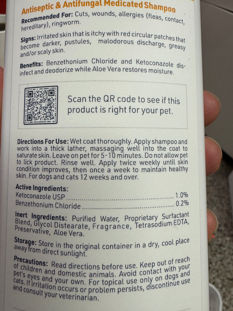 Veterinary Formula Antiseptic Antifungal Medicated Shampoo